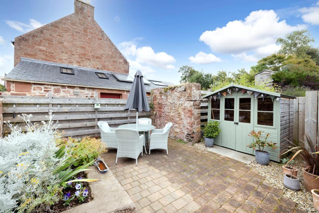 2 Bed Haywood Cottage With Garden Stenton Экстерьер фото
