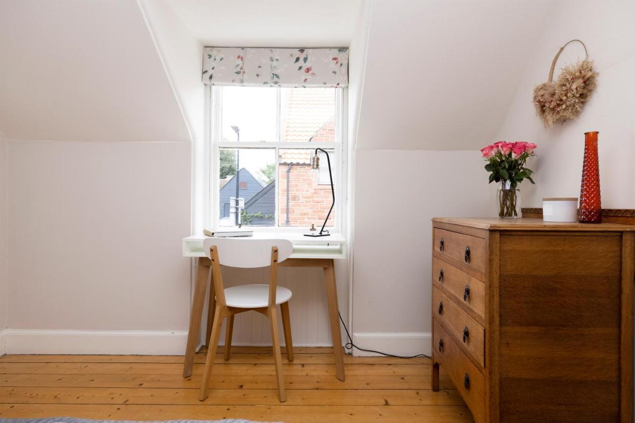 2 Bed Haywood Cottage With Garden Stenton Экстерьер фото